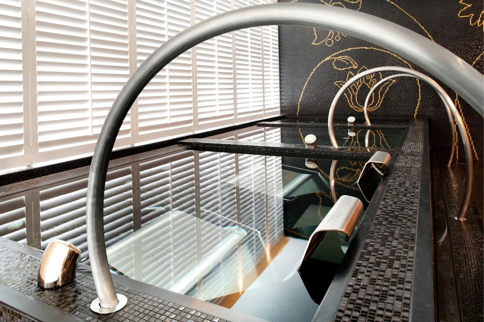 Hotel W 5*